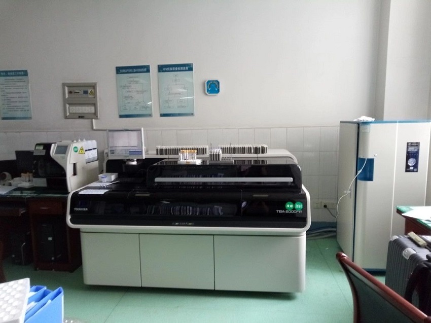 水思源檢驗(yàn)科純水設(shè)備