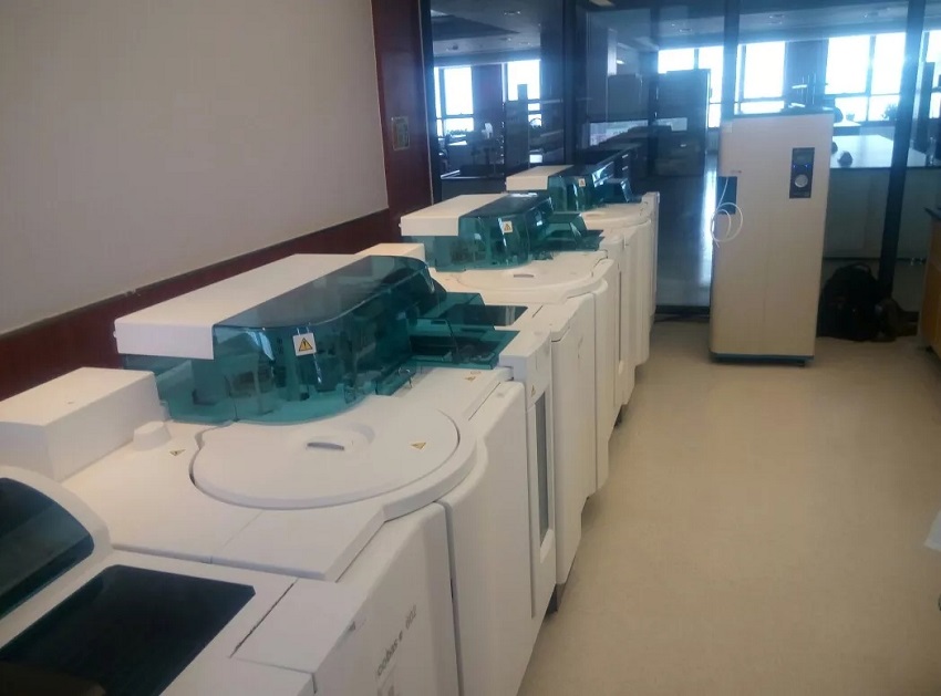 水思源檢驗(yàn)科純水設(shè)備