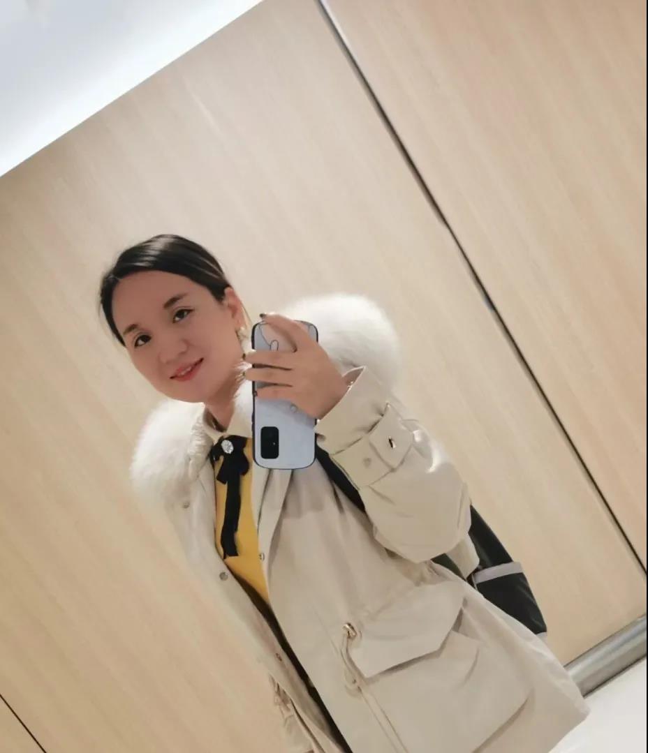 水思源——優(yōu)秀團(tuán)隊經(jīng)理“蓉姐”